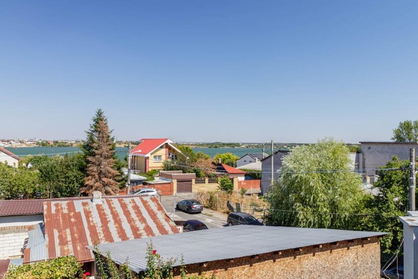 Cladire Moderna, Ideala pentru Locuinta sau Afacere, cu Terasa Panoramica - 9