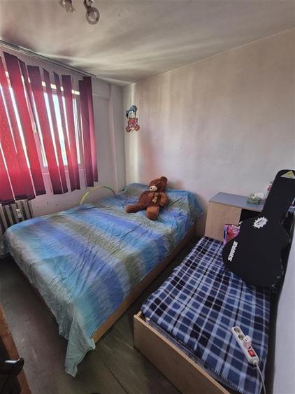 Vanzare apartament 2 camere | Titan | Codrii Neamtului | etaj 7/10 | renovat | b - 4