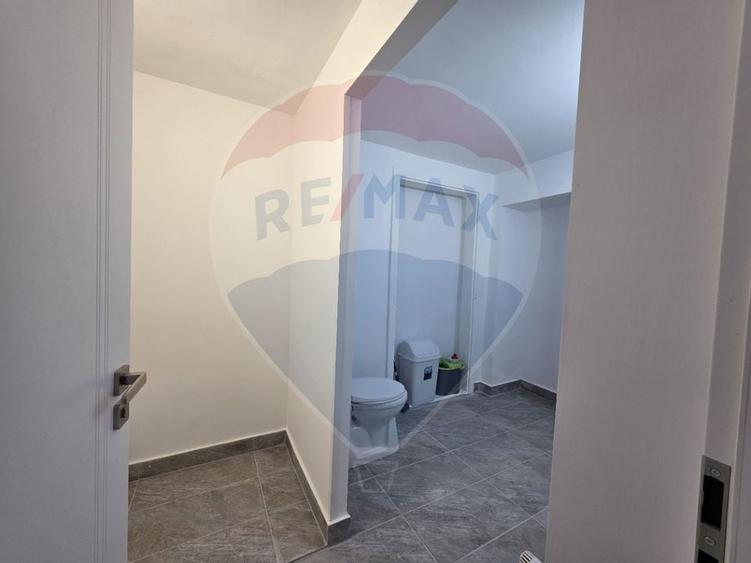 Spatiu comercial Piata Avram Iancu trafic pietonal - 8