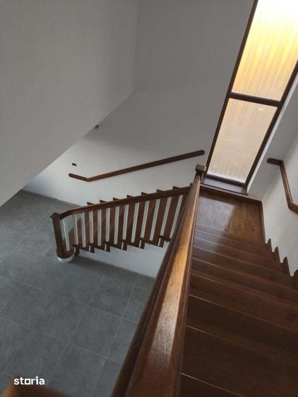 Casă cu 8 camere cu Teren 2500 Mp în Rădăuți