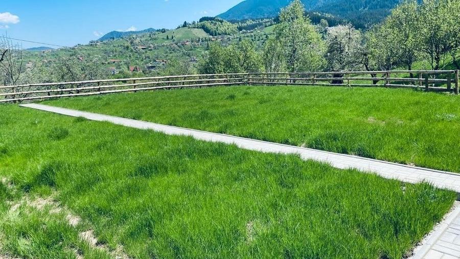 VAND COMPLEX TURISTIC IN BRAN LANGA PARTIA DE SCHI ZANOAGA - 16