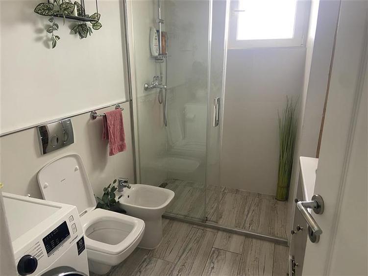 Apartament 3 camere , zona ultracentrala - Primaria Focsani, decomandat , renova - 11