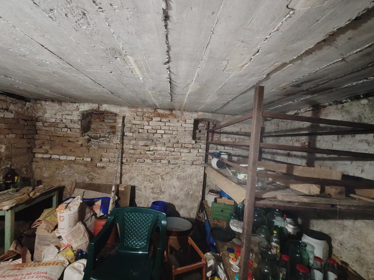 Casa 4 camere libera la vanzare GHIMBAV - zona Garii - 20