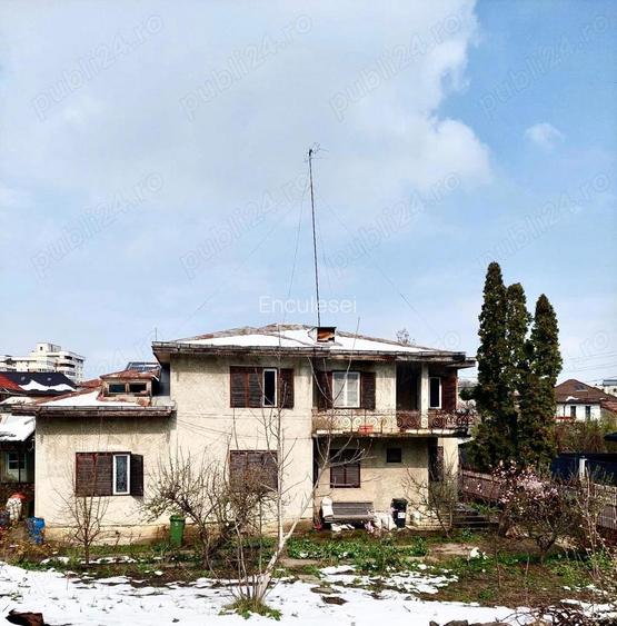 Direct proprietar vand vila ultracentral in Bacau