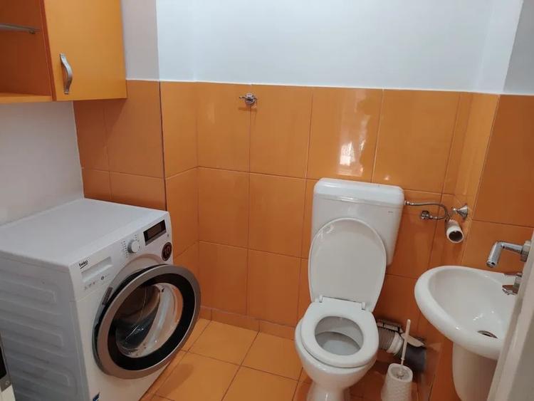 Apartament 3 camere, 72 mp, semidecomandat, ac, balcon, zona Titan - 7