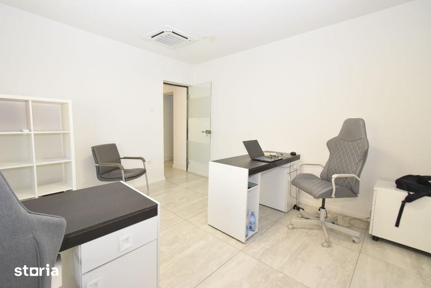 Casă cu 8 camere cu Teren 366 Mp în Calea București
