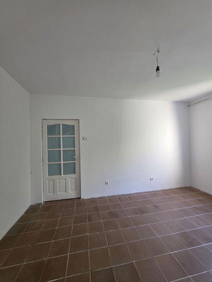 De vanzare Apartament cu 2 camere - 7