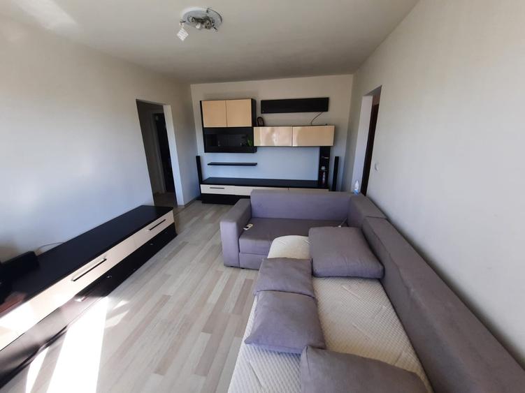 Apartament cu 3 camere, decomandat, etaj 5/10, zona Alexandru cel Bun - 3