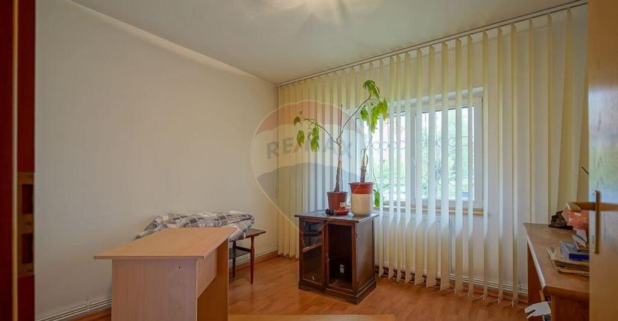 Spa?iu de birouri de 65 mp Racadau - 3