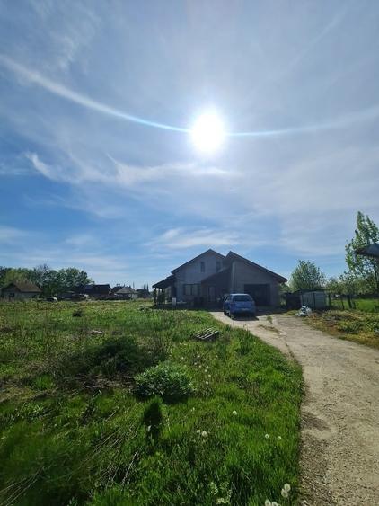 Casă individuală cu 3 camere cu Teren 8500 Mp în Pomi