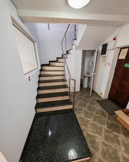 Birou, de 220 mp, în Vitan