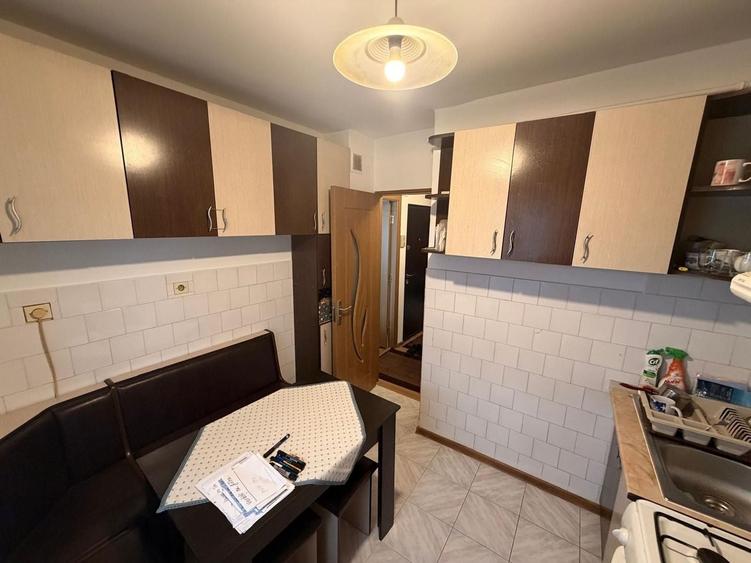 Apartament cu 3 camere decomandat în Lenin