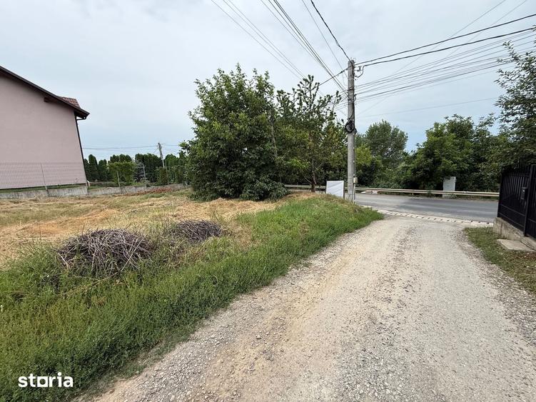 Teren de 1000 mp, în Rediu