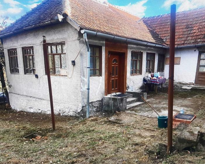 Casă cu 3 camere în Cuied