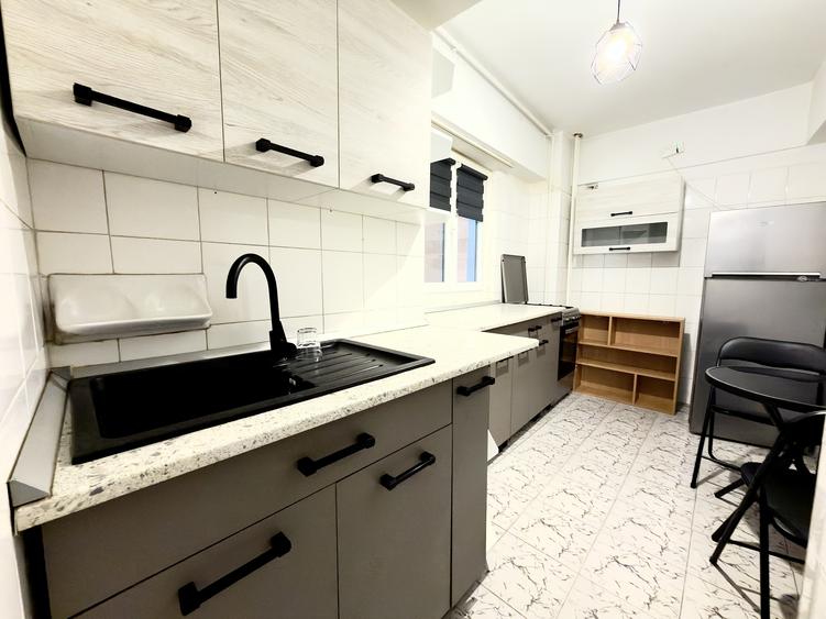 Apartament cu 3 camere decomandat, mobilat în Grădina Icoanei