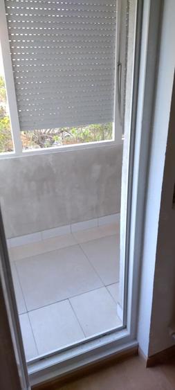 Apartament cu 3 camere semidecomandat în Micro 15