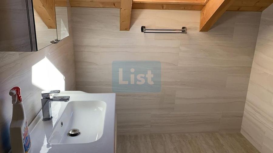 Casă cu 4 camere cu Teren 860 Mp în Șimian