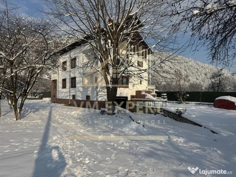 Casă cu 5 camere cu Teren 2078 Mp în Câmpulung Muscel