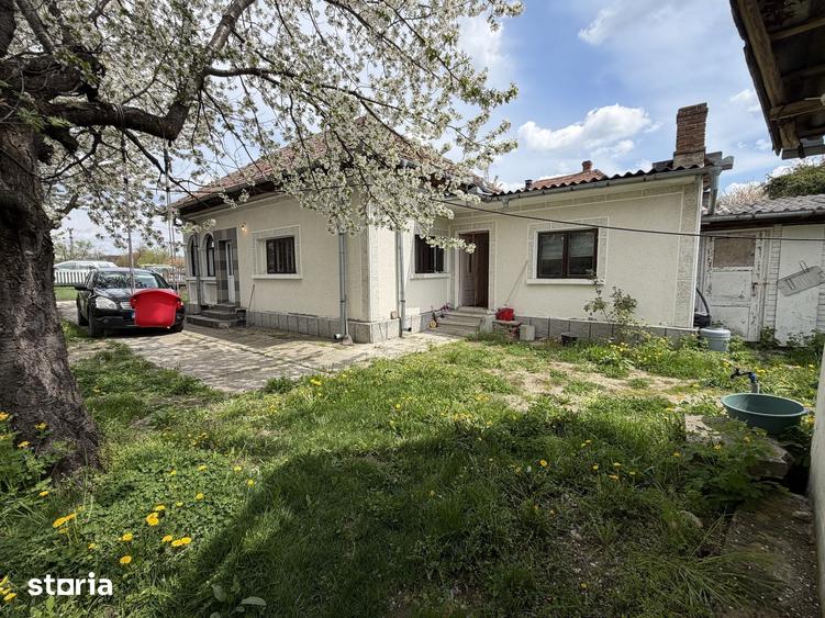 Casă cu 3 camere cu Teren 1320 Mp în Stâlpeni