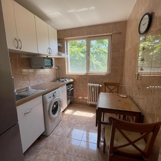 Apartament cu 2 camere decomandat în P-ța Muncii