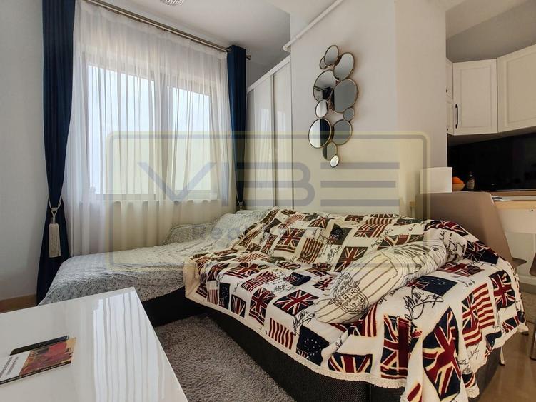 Apartament cu 4 camere semidecomandat, mobilat în Ultracentral