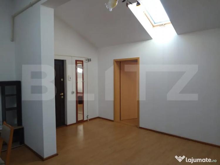Apartament cu 3 camere semidecomandat în Gilău