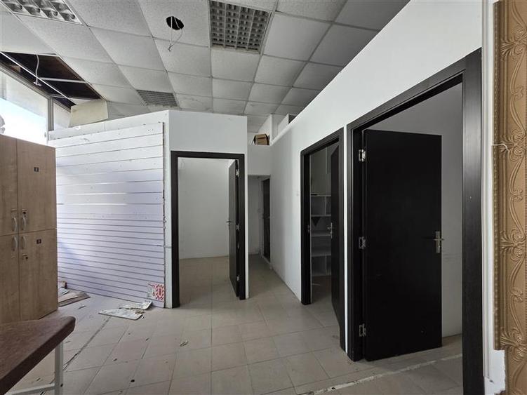 Spațiu comercial, de 70 mp, în Central