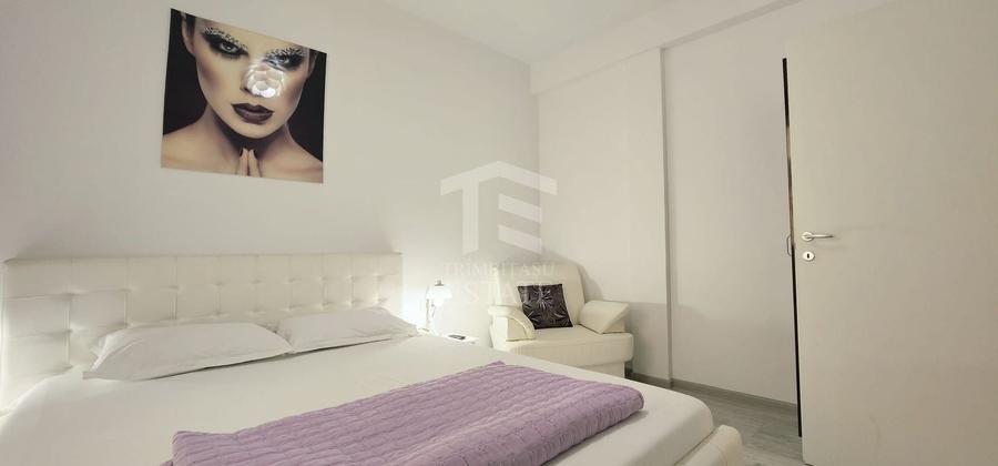 Apartament cu 2 camere semidecomandat, mobilat în Central