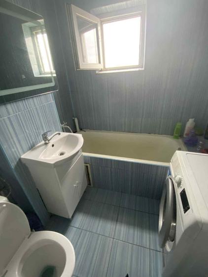 Apartament cu 2 camere decomandat în Hurez