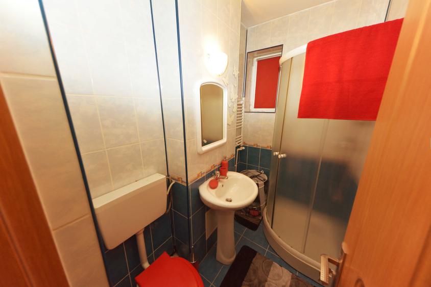 Apartament cu 3 camere decomandat în Ultracentral