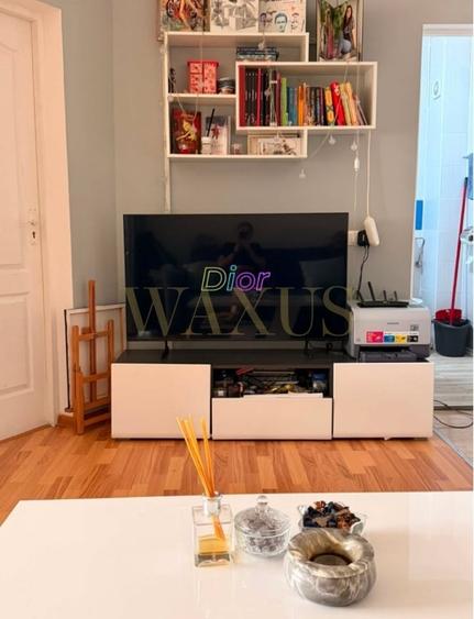 Apartament cu 2 camere semidecomandat, mobilat în Florești
