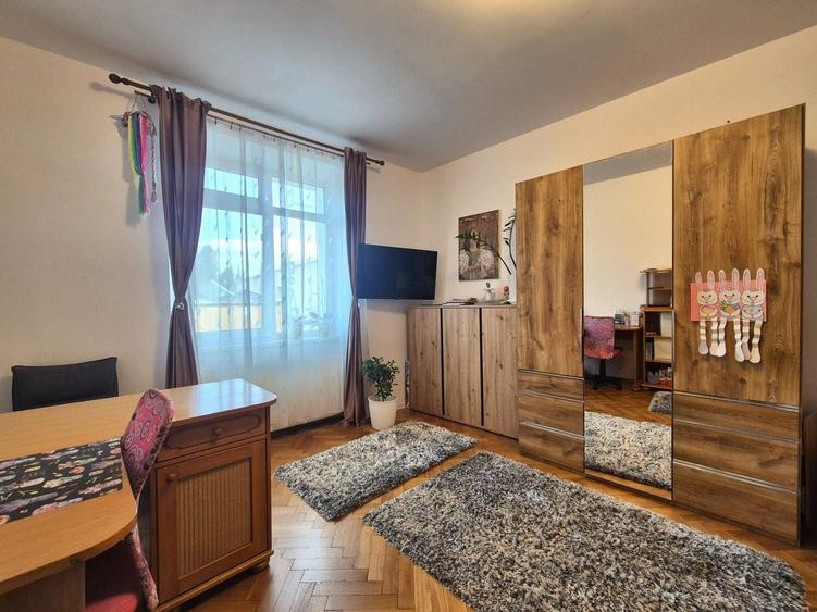 Piața de Miercuri, casă singură în curte, renovată 2025 - 10