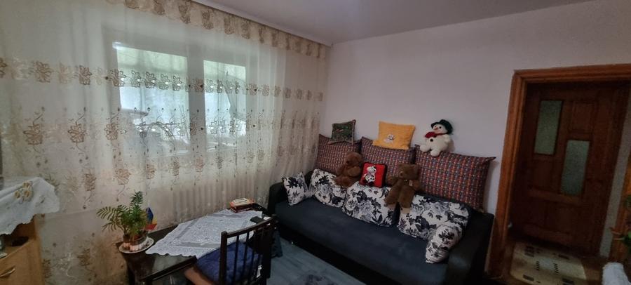 Apartament 3 camere la parter cu balcon - 2