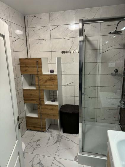 Inchiriez ap. cu 2 camere + loc parcare - 5