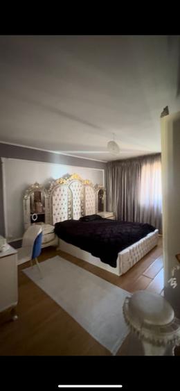 Vila de vanzare 7 camere zona Centrala - 1