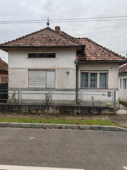 Casa de vanzare! - 2