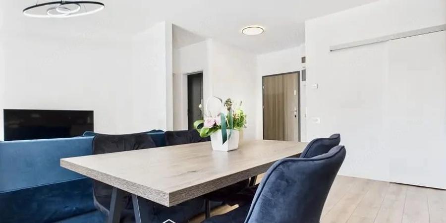 Apartament cu 2 camere semidecomandat în Aradului