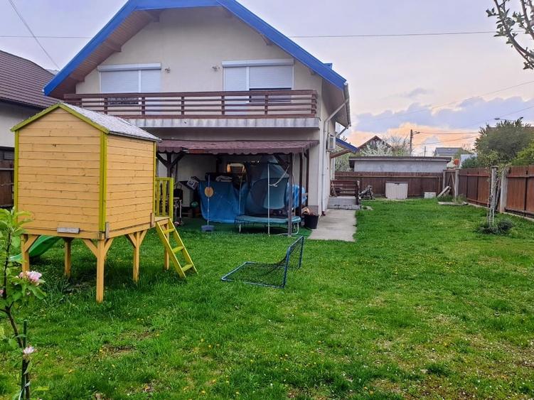 Casa individuala, 169 mp locuibili, 659 mp teren, 700 m de metrou - 1