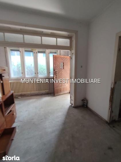 Casa de vanzare Centru- Ideala pentru investi?ie - 4