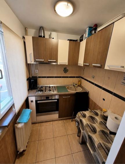 Apartament 2 camere,Mobilat/Utilat,Etaj 1/4,zona Restaurantul Dacia,0760524134 - 4