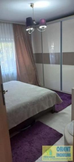 Apartament cu 3 camere decomandat în Inel II - 4