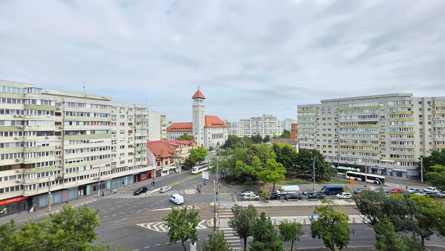 Apartament cu 2 camere decomandat în Titulescu