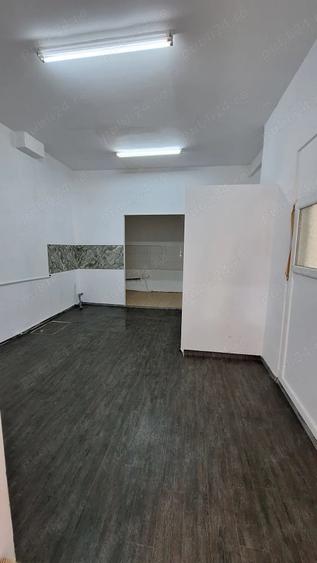 Spațiu comercial, de 50 mp, în Central
