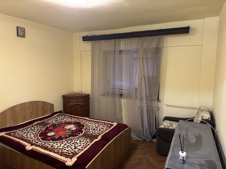 Apartament cu 2 camere decomandat în Steaua