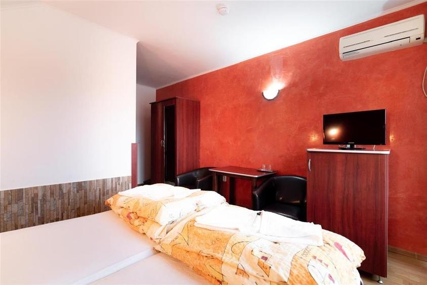 RECO Pensiune turistica cu 20 camere, Baile Felix-Bihor - 18