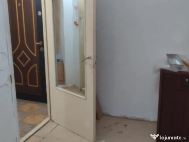 Vand Garsoniera la parter - 2