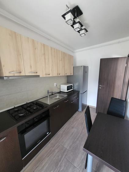 Garsoniera de inchiriat –Dotari: - TV + Internet Digi – gata de utilizat - 6