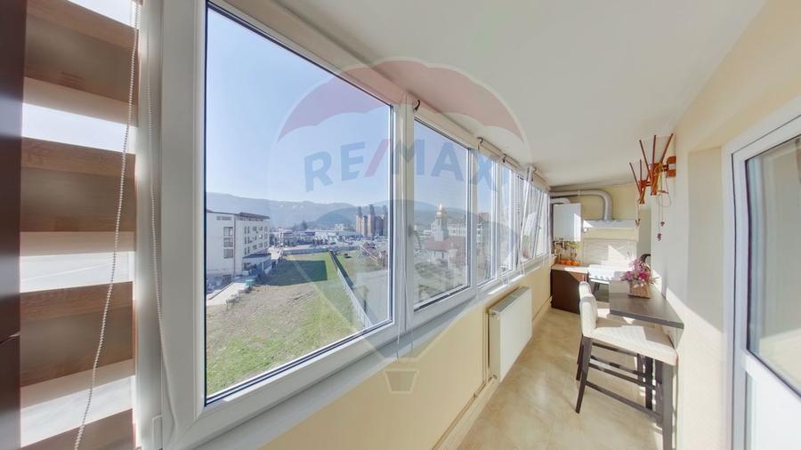 Apartament cu 4 camere de vanzare in zona Central - 3