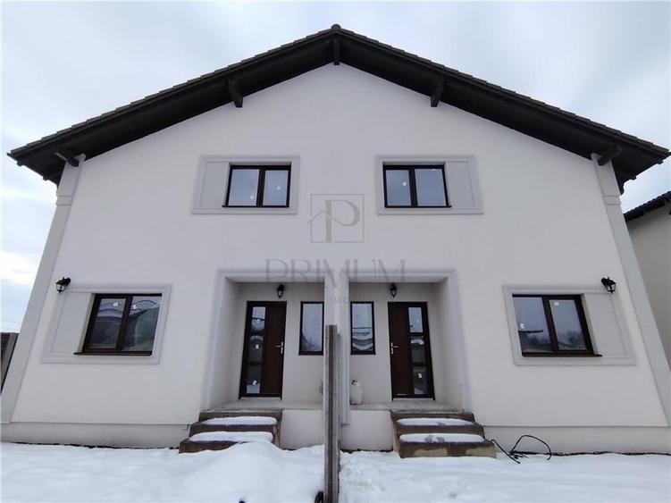 Duplex spatios la asfalt - toate utilitatile - personalizare interioara - 1