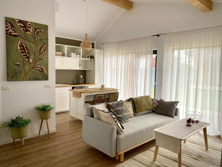 Casuta de vanzare cu ponton pe lacul Snagov - 1